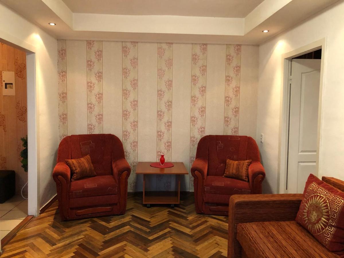 Kyiv Apartment On Peremohy Avenue 16 Daily Rent Eksteriør bilde