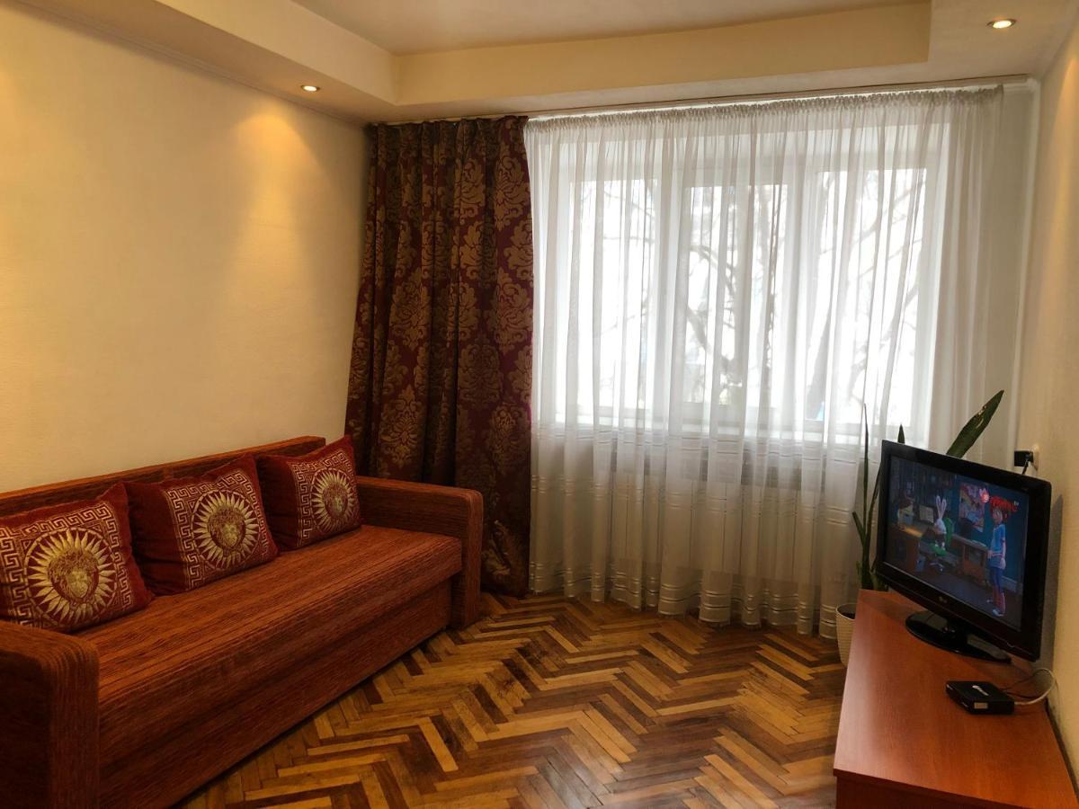 Kyiv Apartment On Peremohy Avenue 16 Daily Rent Eksteriør bilde